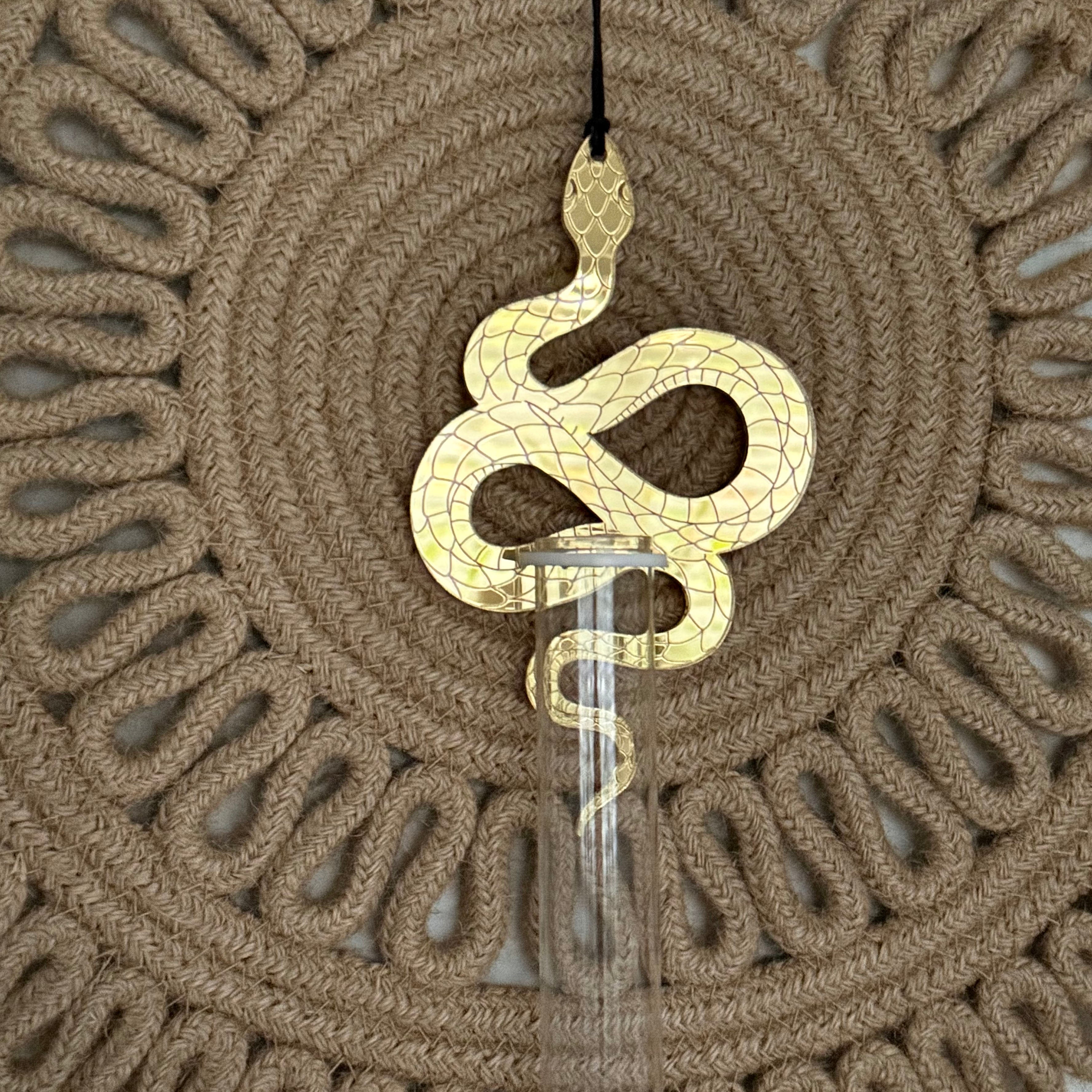 Snake Wall Propagation Station