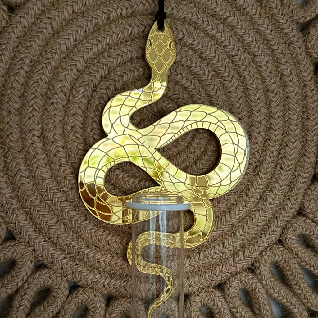 Snake Wall Propagation Station