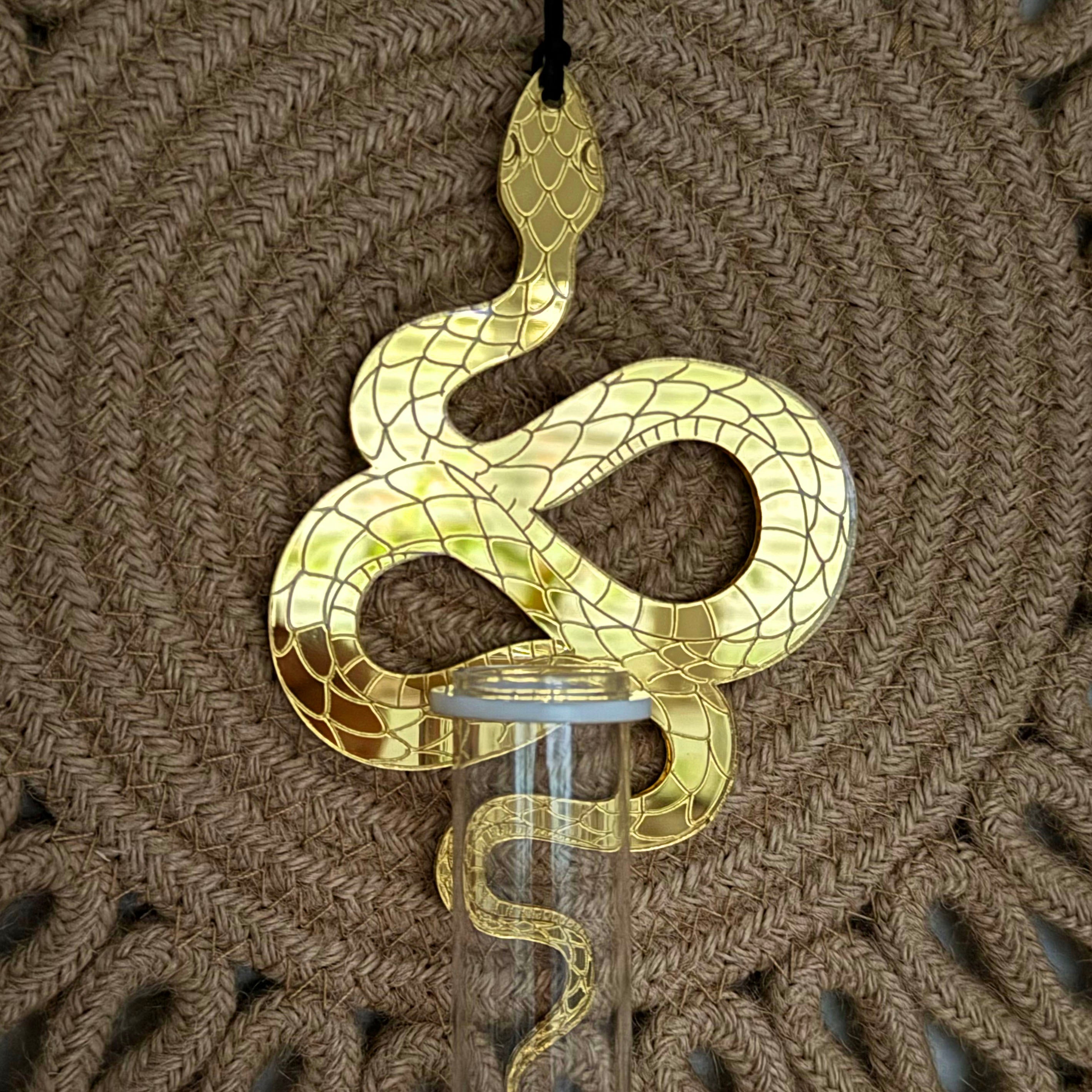 Snake Wall Propagation Station